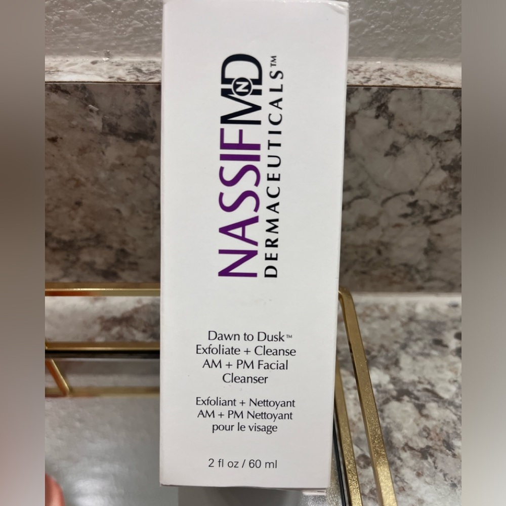 Brand new Dr. Nassif MD dawn to dusk cleanser